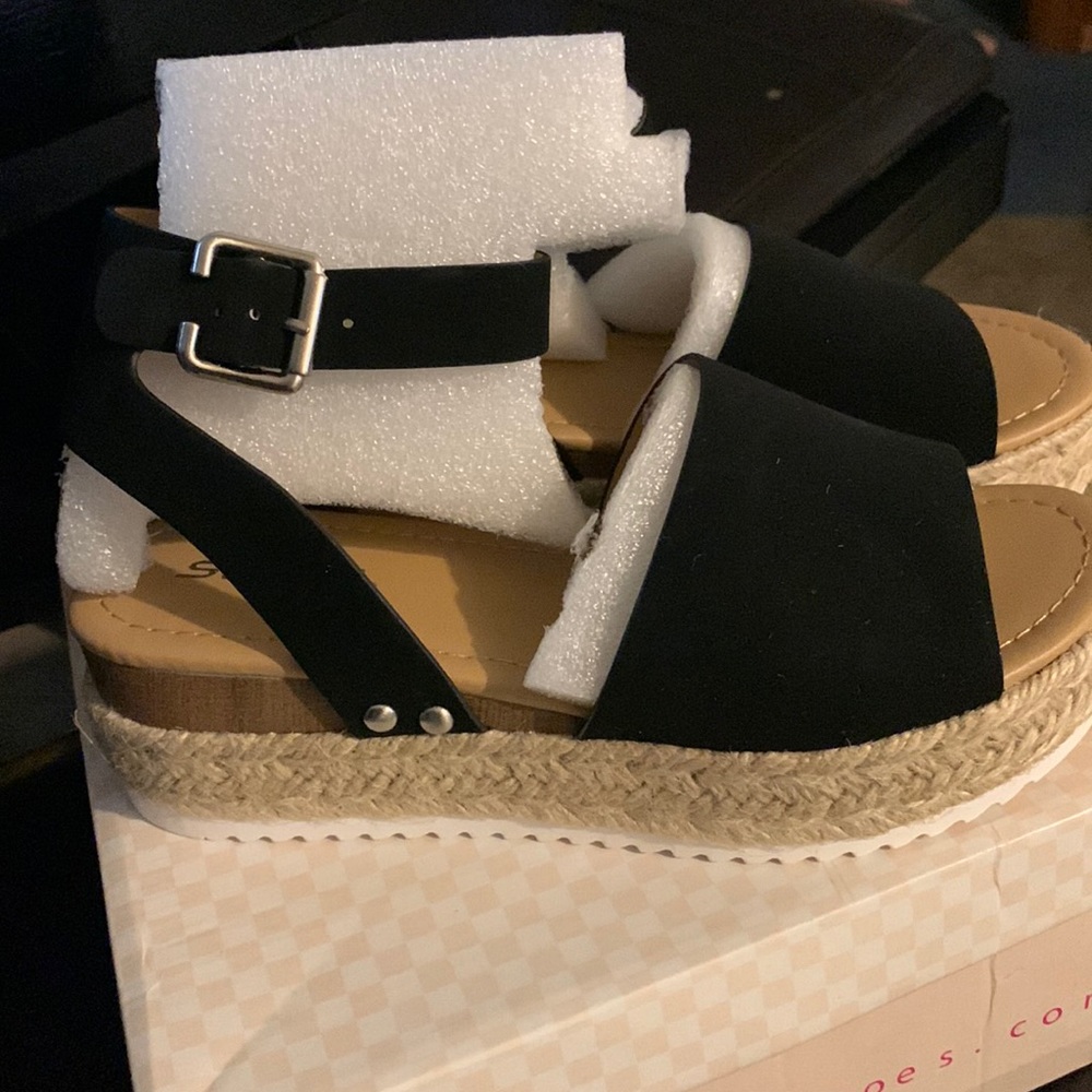 Black Espadrilles brand new in box size 7